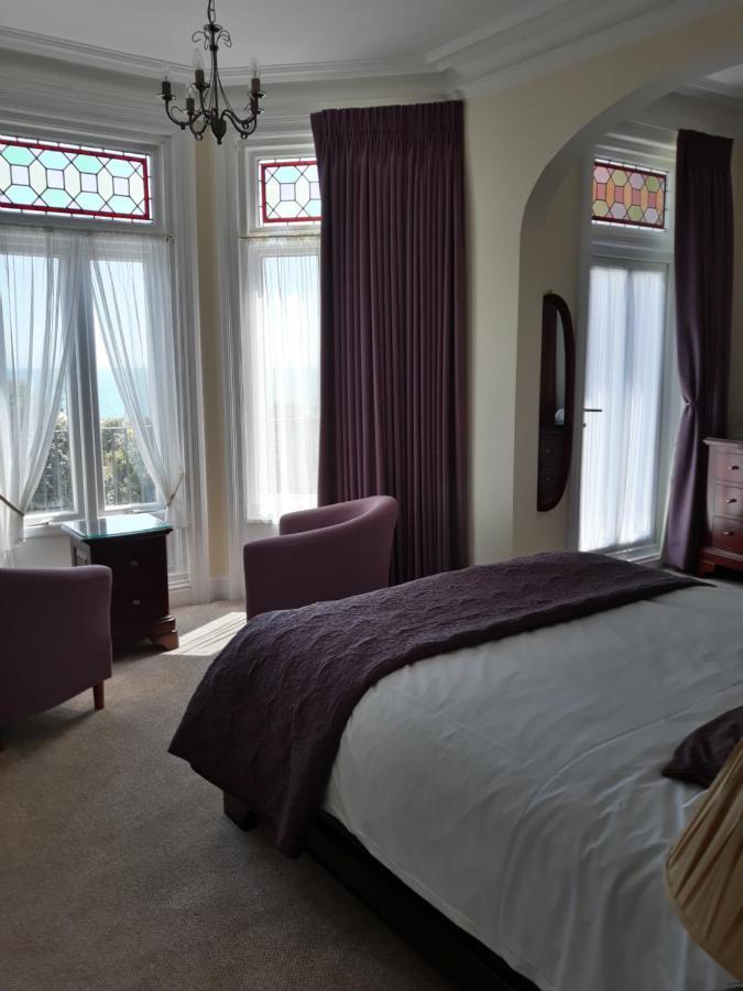 Breakers Bed And Breakfast อีสต์บอร์น ภายนอก รูปภาพ