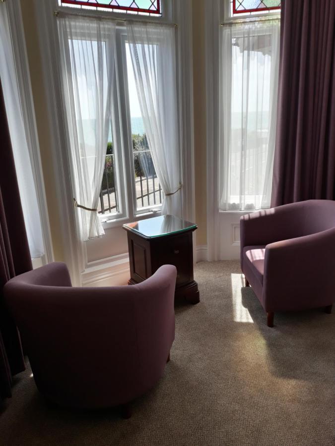 Breakers Bed And Breakfast อีสต์บอร์น ภายนอก รูปภาพ