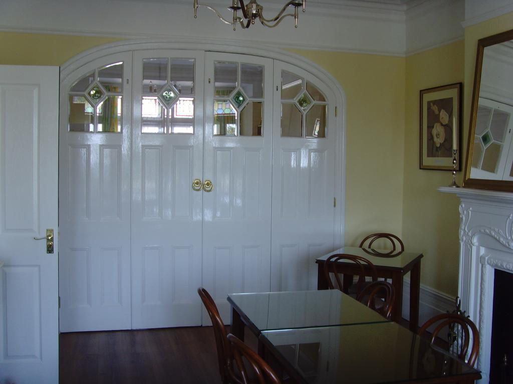 Breakers Bed And Breakfast อีสต์บอร์น ภายนอก รูปภาพ