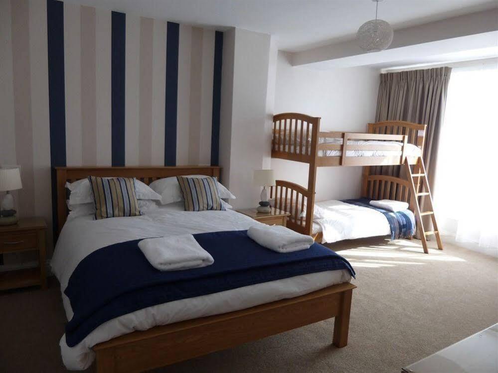 Breakers Bed And Breakfast อีสต์บอร์น ภายนอก รูปภาพ